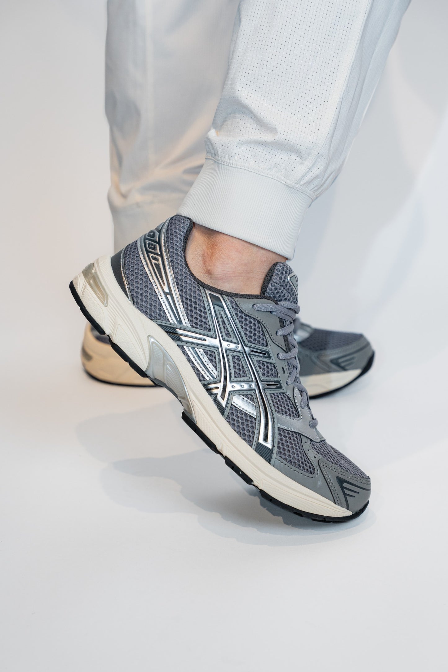 ASICS GEL-1130 "Clay Grey/Pure Silver"