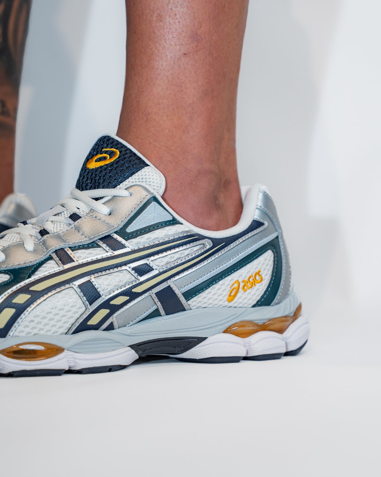 ASICS GEL-NYC "Cream/Midnight"