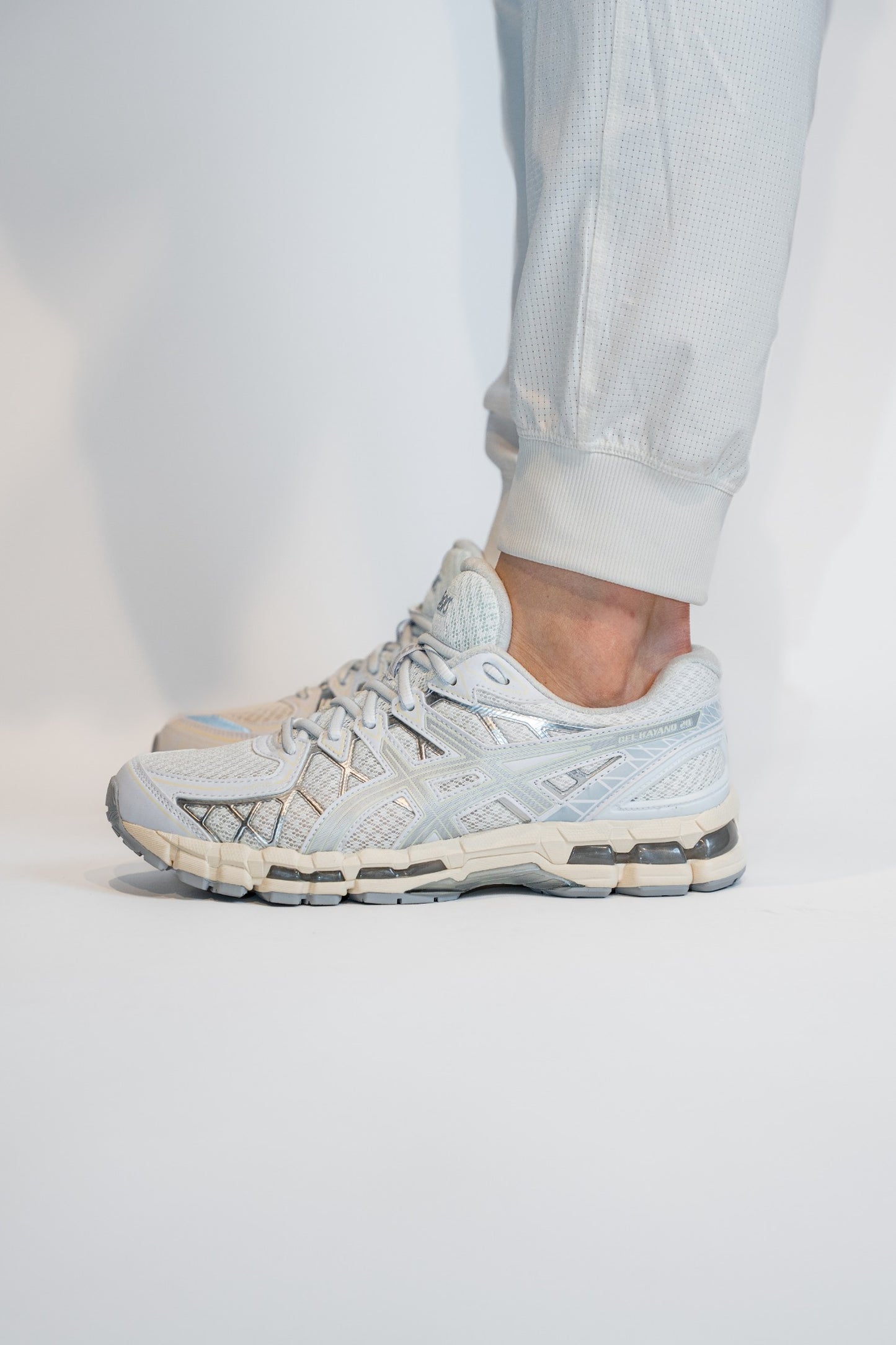 ASICS GEL-Kayano 20 "White"