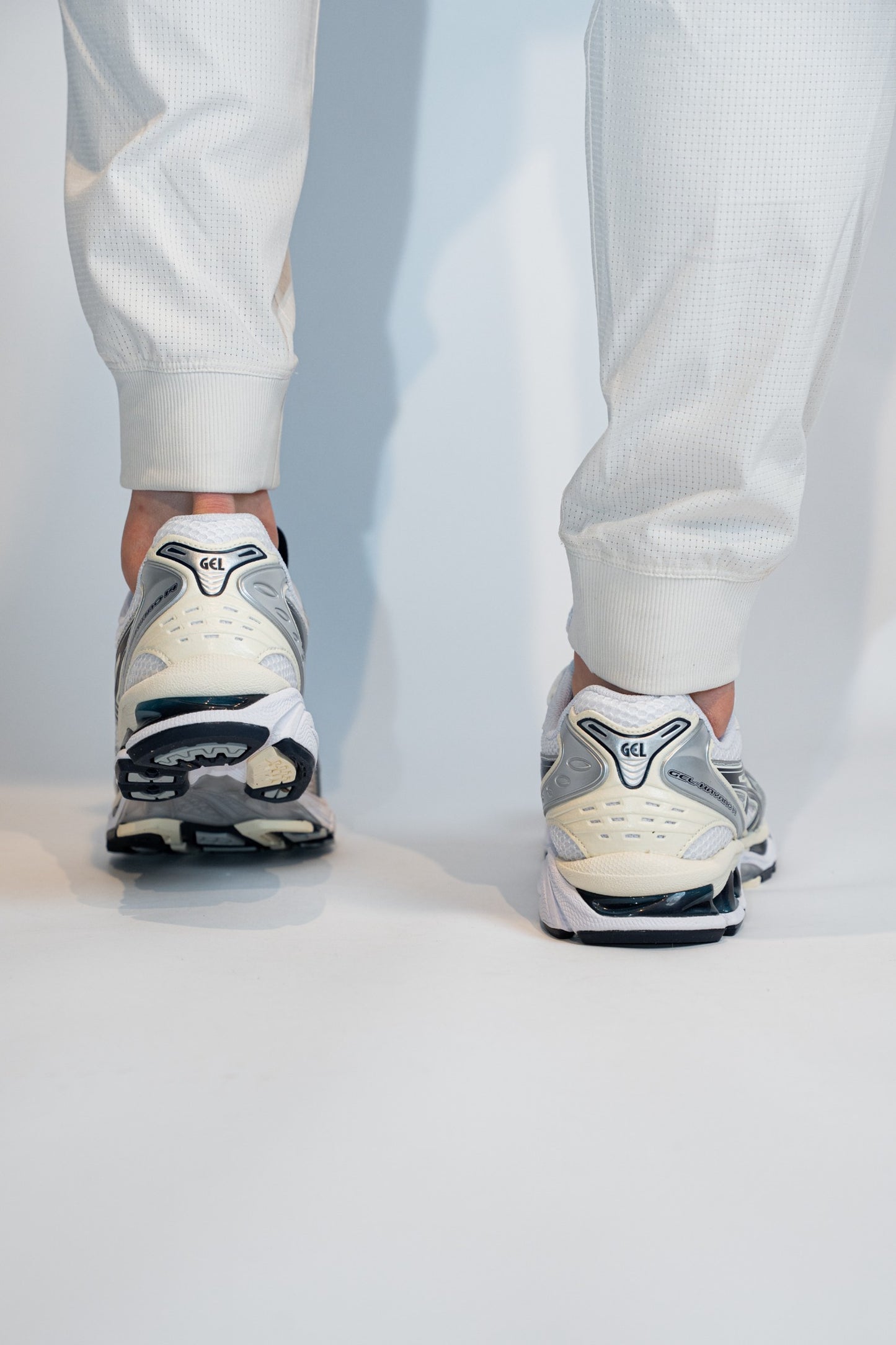 ASICS GEL-Kayano 14 "White/Midnight"