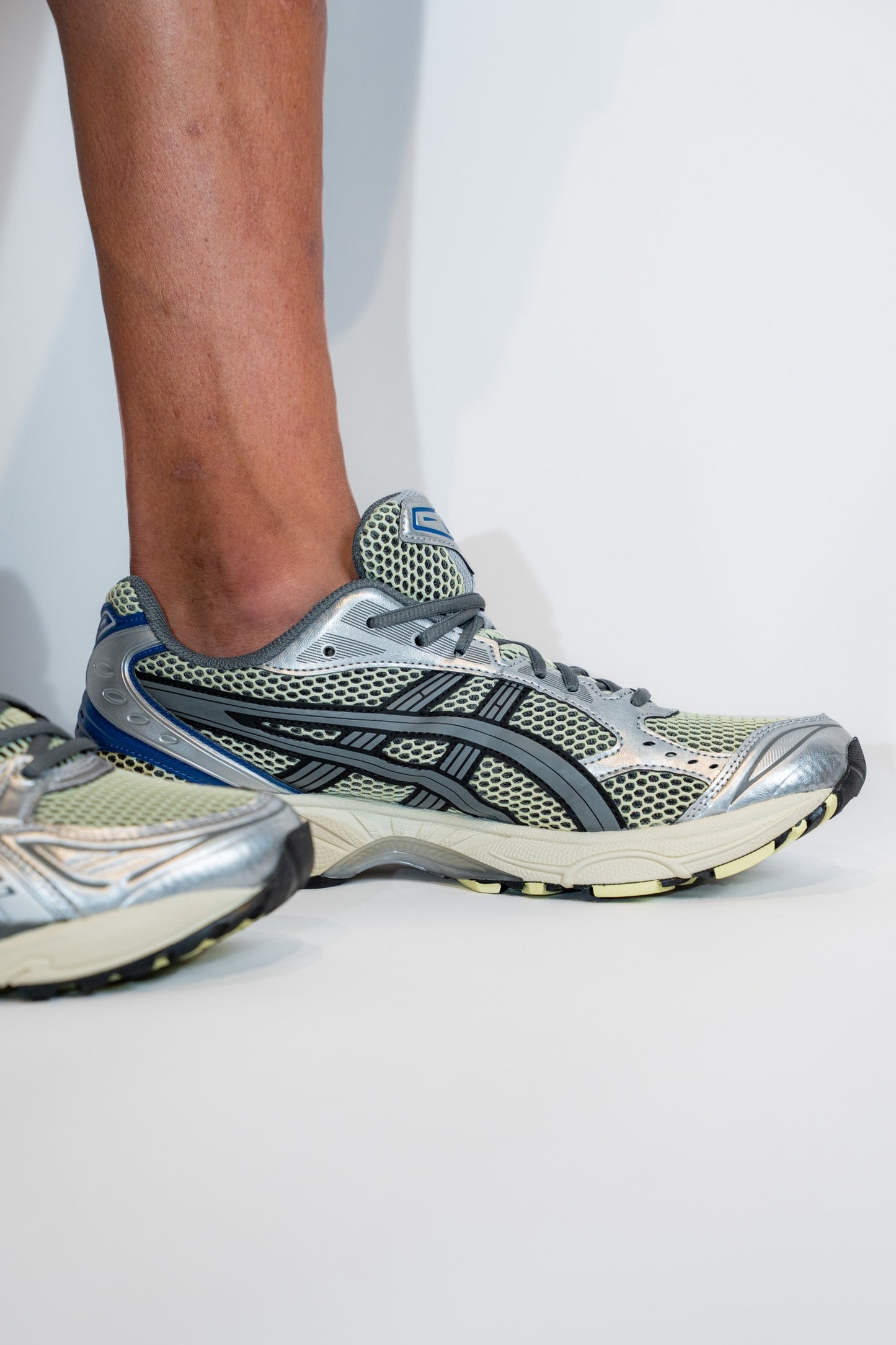 ASICS GEL-Kayano 14 "Soft/yellow"